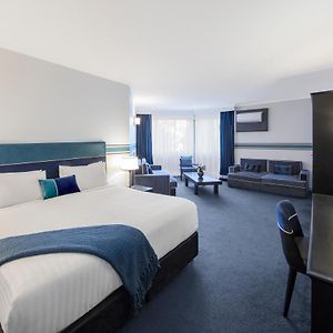 Ramada By Wyndham Diplomat Canberra